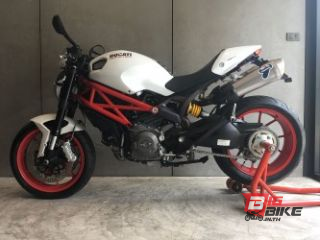  Ducati Monster 796